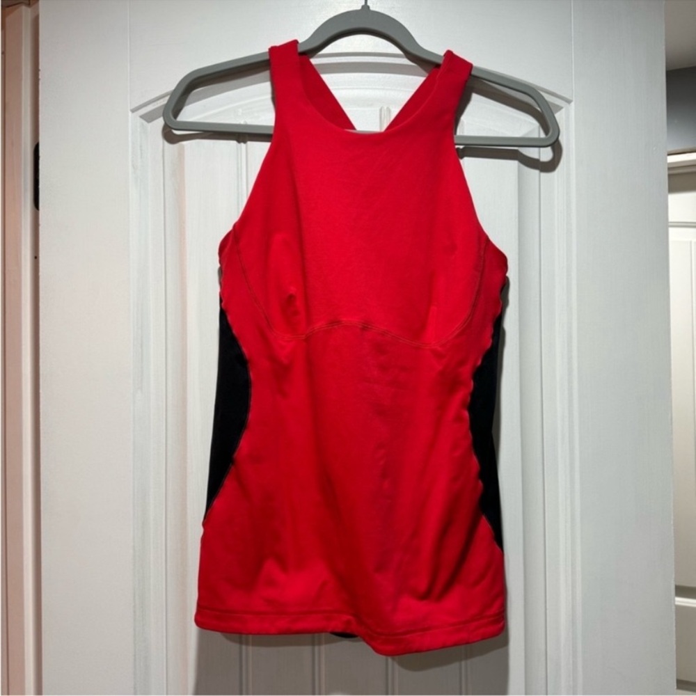Lululemon - Picture 1 of 5